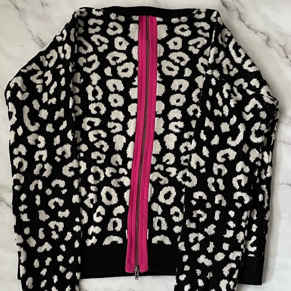 C&C California leopard print knit sweater with back zipper - Picture 5 of 7